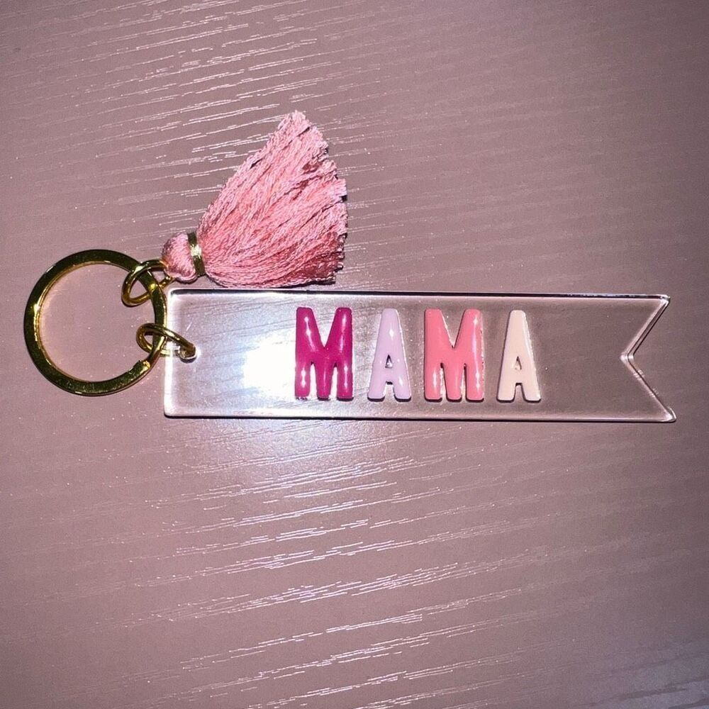 🏈 Mama Keychain - Picture 1 of 2